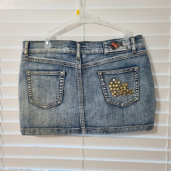 3/$12 or 5/$17⭐️Jean Mini Skirt - Picture 4 of 5
